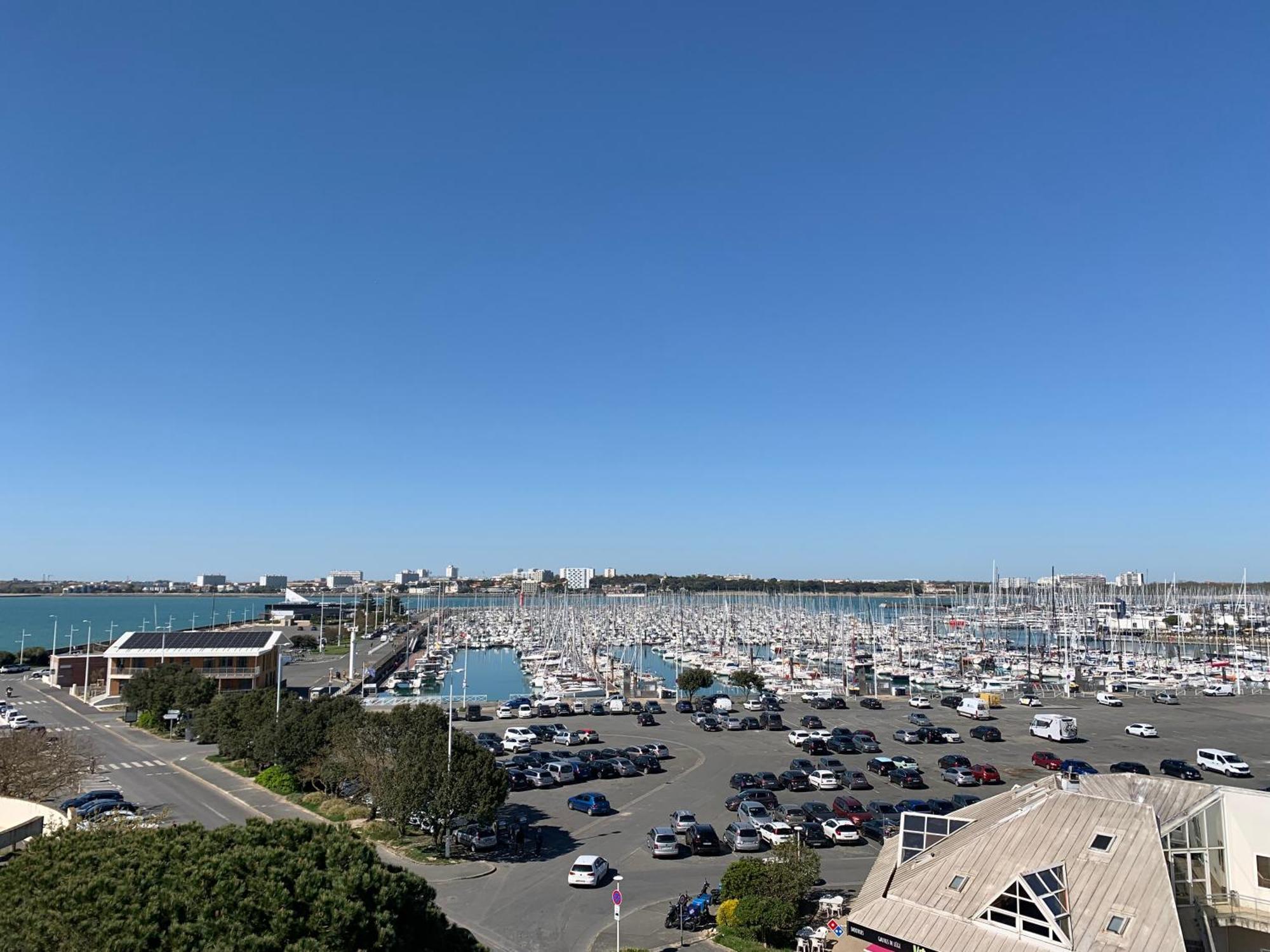 Vue Mer Et Parking La Rochelle  Exterior photo